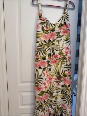Floral Pink Tropical Maxi Dress - Women's30$ each